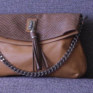 Two-tone leather purse